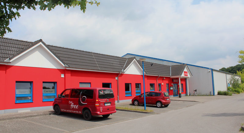 zeigt Außenansicht des Sportcenters